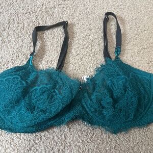 Vs bra